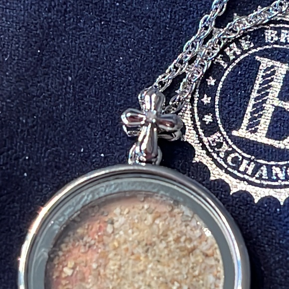 Bradford Exchange Holy Land Sand Diamond Necklace w/ Greg Olsen Art 18” Necklace - Picture 4 of 10